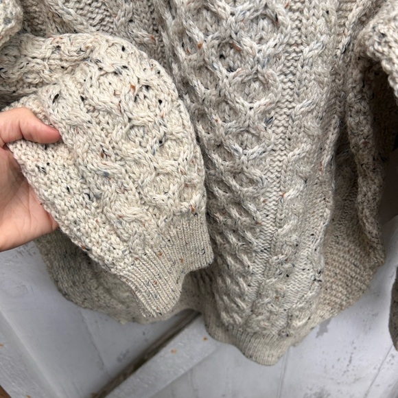 100% pure wool Irish made fisherman’s sweater NWT in oatmeal size large - Picture 5 of 7